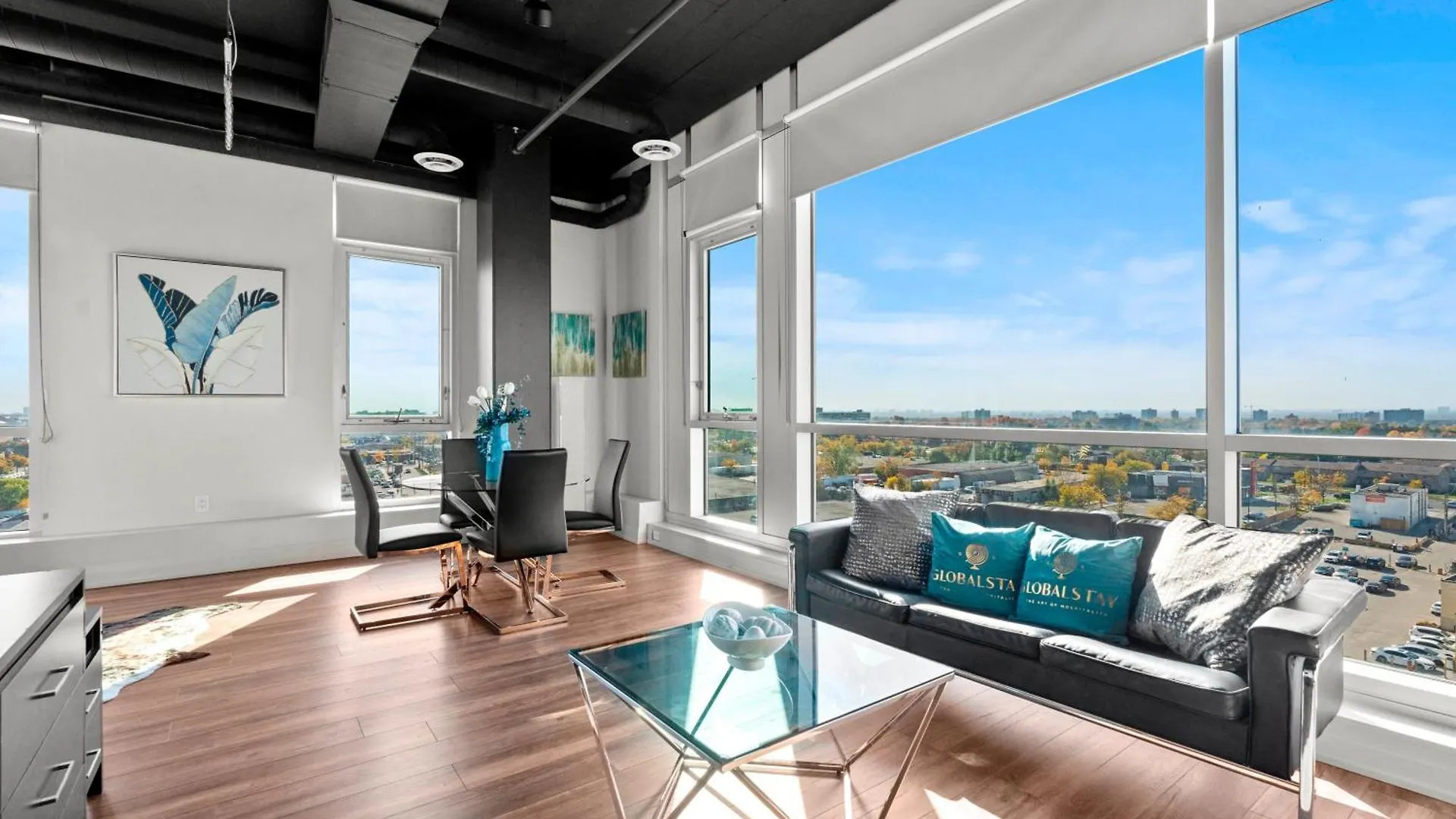 Bright Suites Finch West Steps To Metro By Hotel Duke トロント