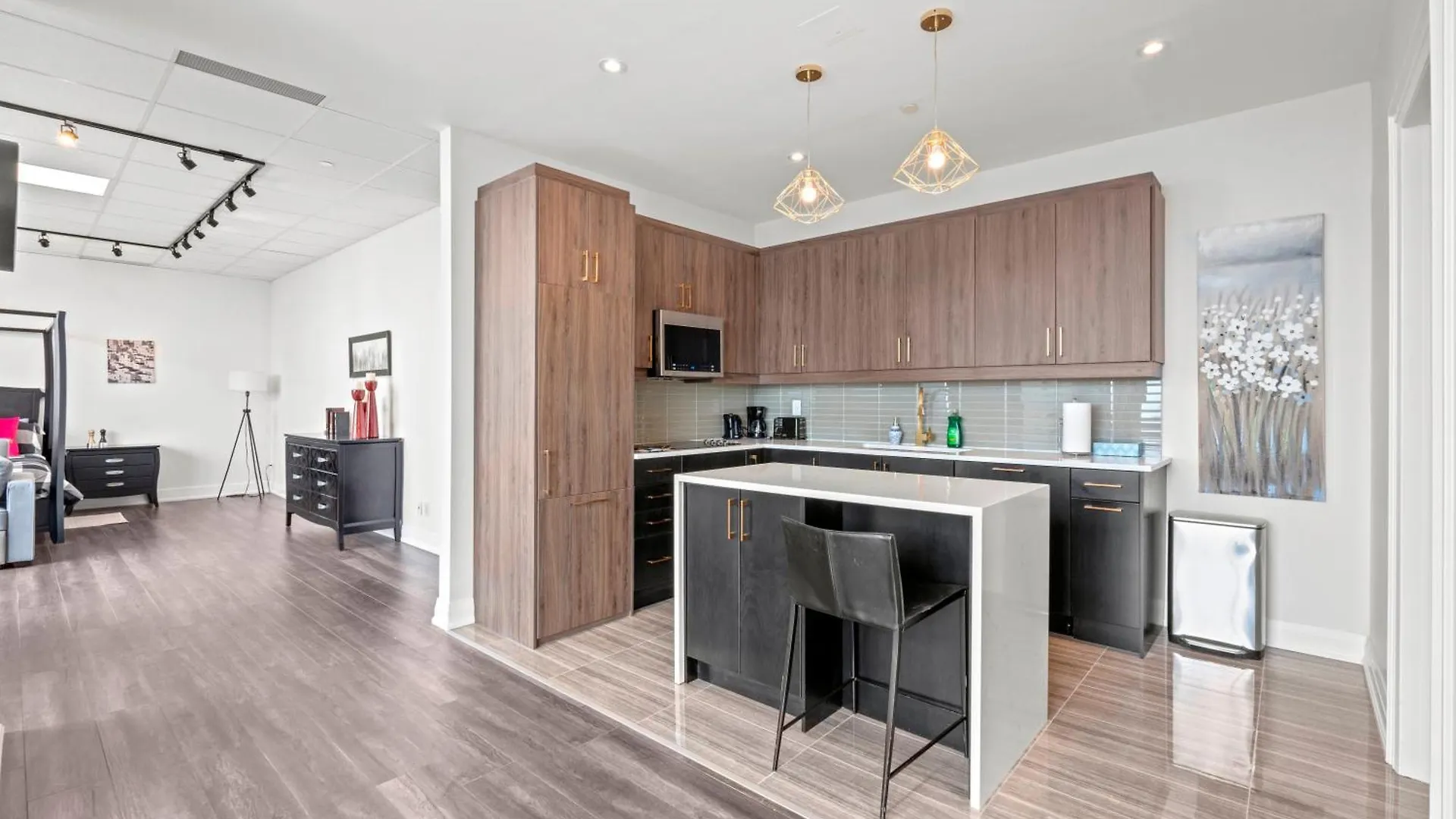 Bright Suites Finch West Steps To Metro By Hotel Duke トロント